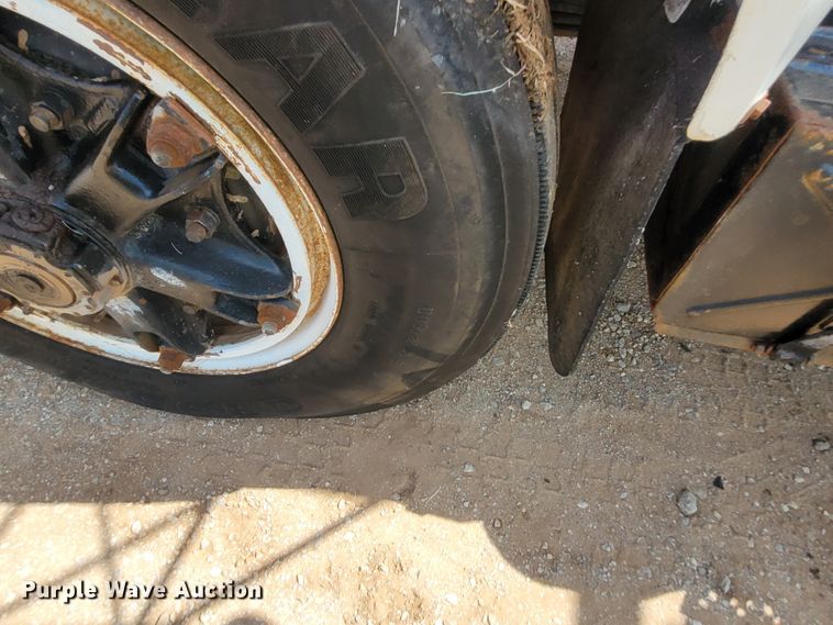 image for item FC9043 1980 Mack  winch truck