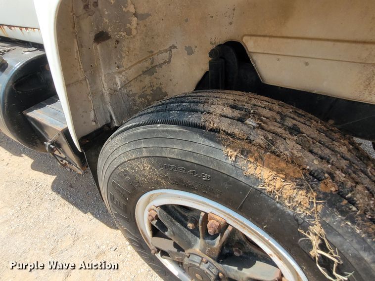 image for item FC9043 1980 Mack  winch truck