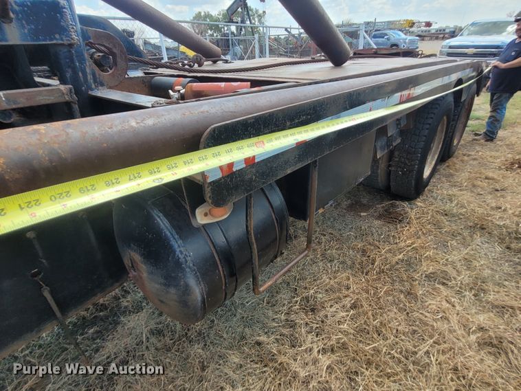 image for item FC9043 1980 Mack  winch truck