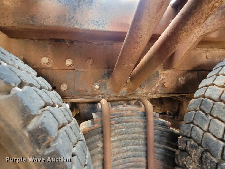 image for item FC9043 1980 Mack  winch truck