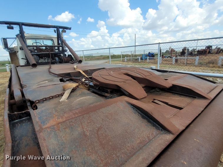 image for item FC9043 1980 Mack  winch truck