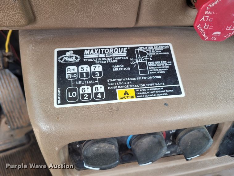 image for item FC9044 2007 Mack CV713  winch truck