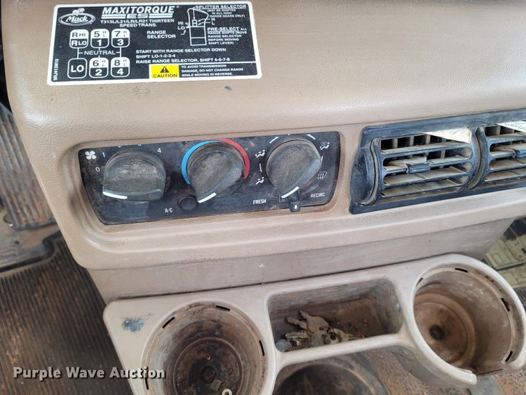 image for item FC9044 2007 Mack CV713  winch truck