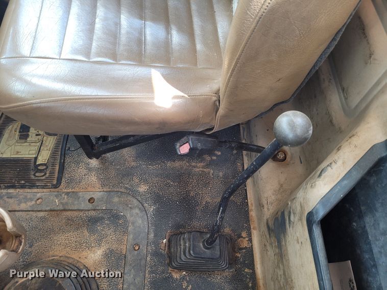 image for item FC9044 2007 Mack CV713  winch truck