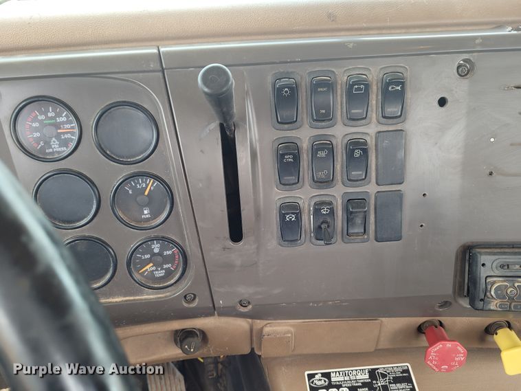 image for item FC9044 2007 Mack CV713  winch truck