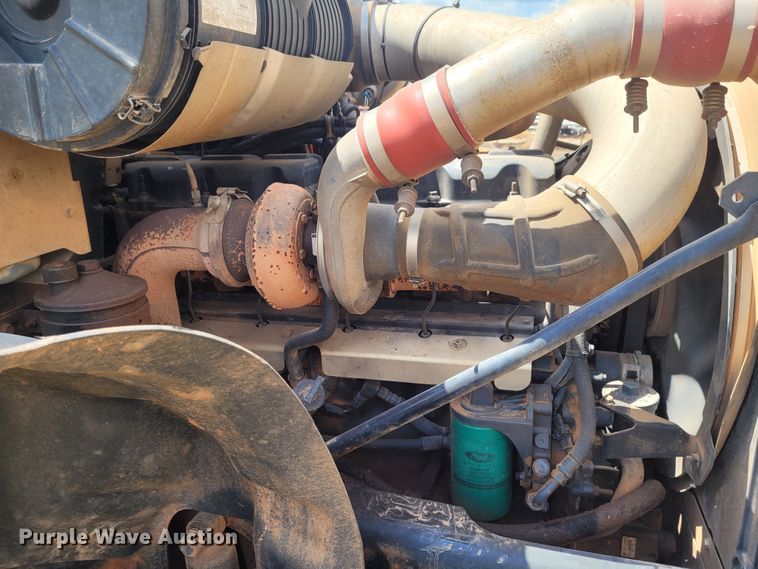 image for item FC9044 2007 Mack CV713  winch truck