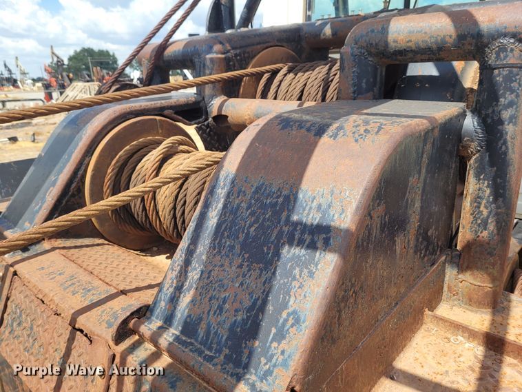 image for item FC9044 2007 Mack CV713  winch truck