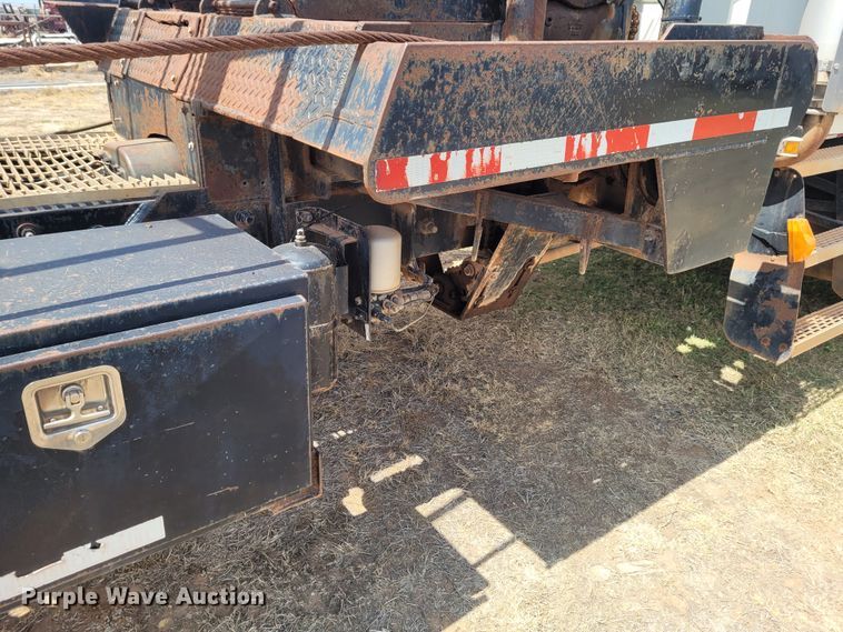 image for item FC9044 2007 Mack CV713  winch truck