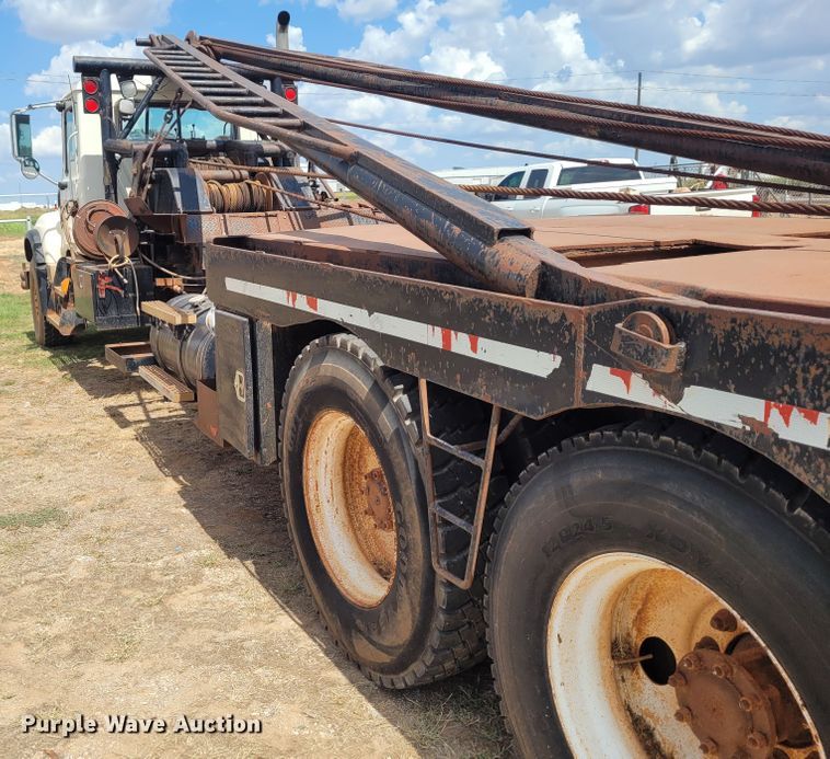 image for item FC9044 2007 Mack CV713  winch truck