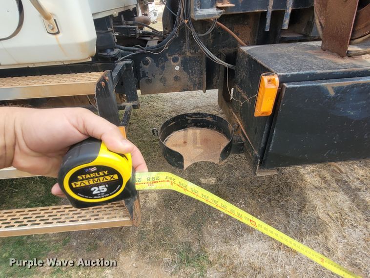 image for item FC9044 2007 Mack CV713  winch truck