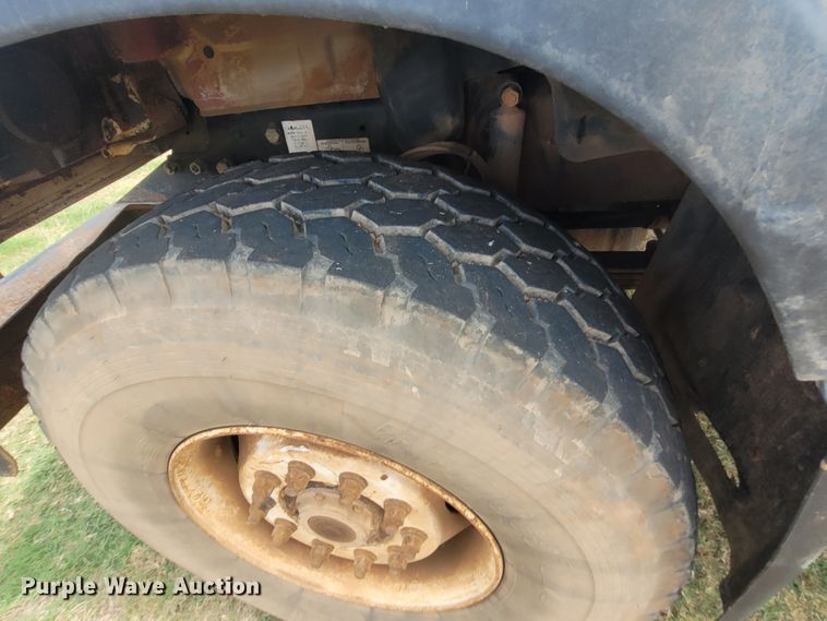 image for item FC9044 2007 Mack CV713  winch truck