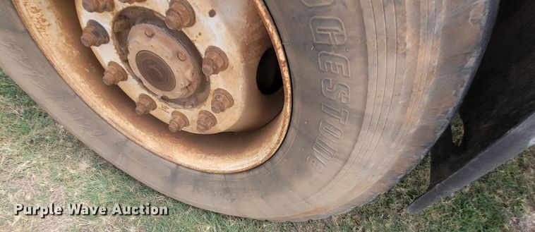 image for item FC9044 2007 Mack CV713  winch truck