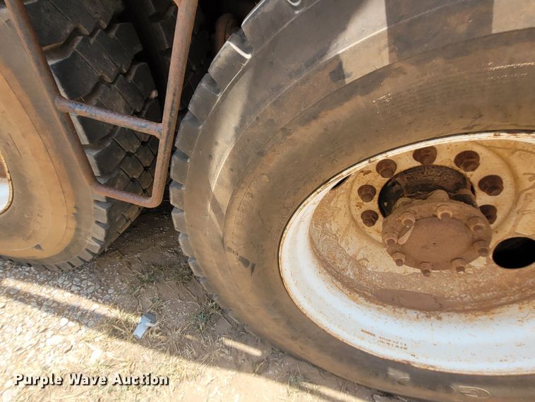 image for item FC9044 2007 Mack CV713  winch truck