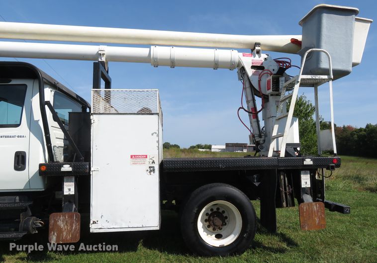 image for item FP9398 2005 International 4300  forestry bucket truck