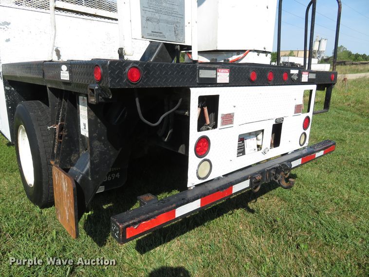 image for item FP9398 2005 International 4300  forestry bucket truck