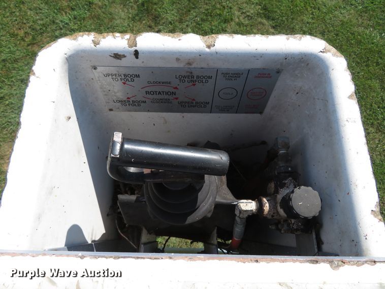 image for item FP9398 2005 International 4300  forestry bucket truck