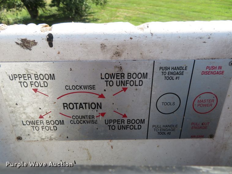 image for item FP9398 2005 International 4300  forestry bucket truck