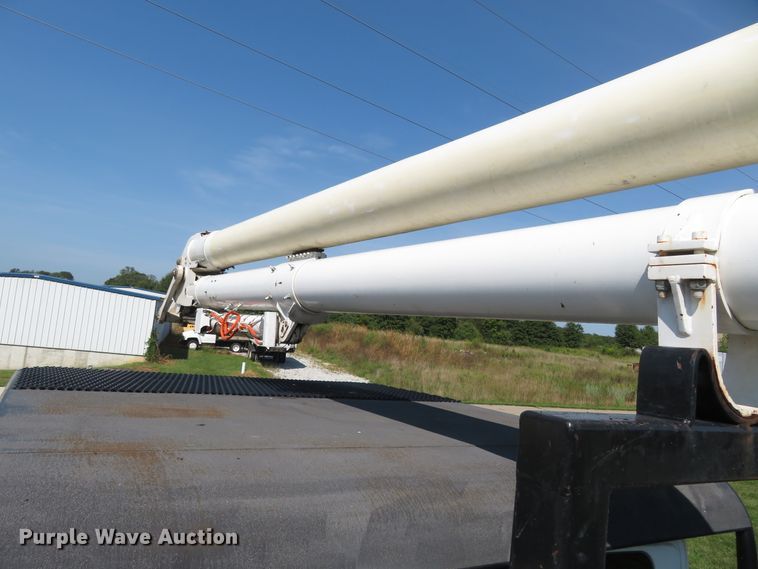image for item FP9398 2005 International 4300  forestry bucket truck