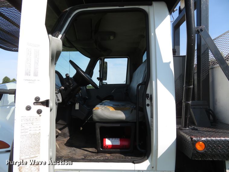 image for item FP9398 2005 International 4300  forestry bucket truck