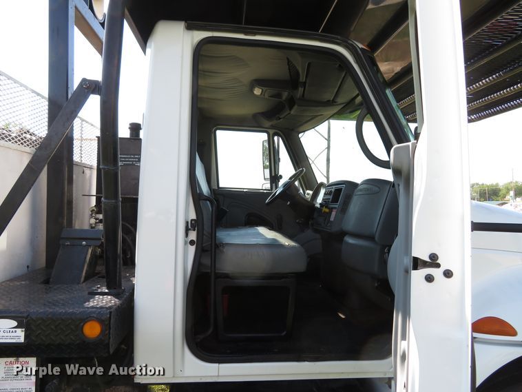 image for item FP9398 2005 International 4300  forestry bucket truck