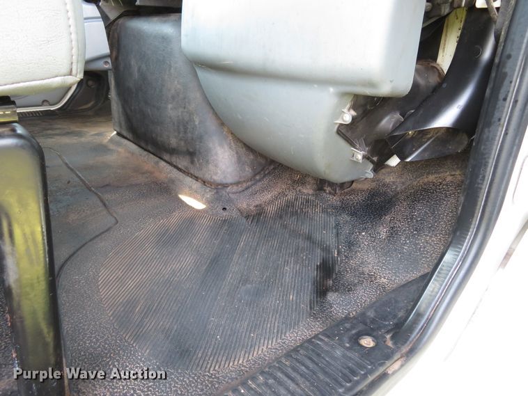 image for item FP9398 2005 International 4300  forestry bucket truck