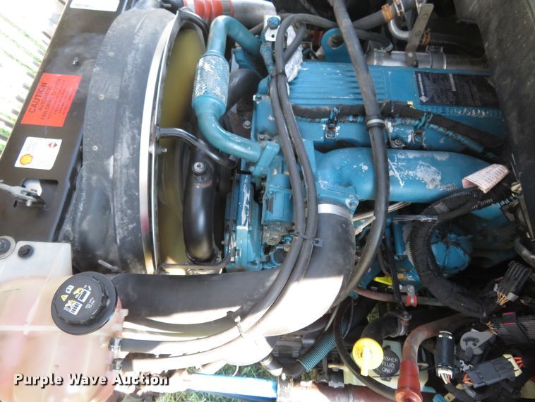 image for item FP9398 2005 International 4300  forestry bucket truck