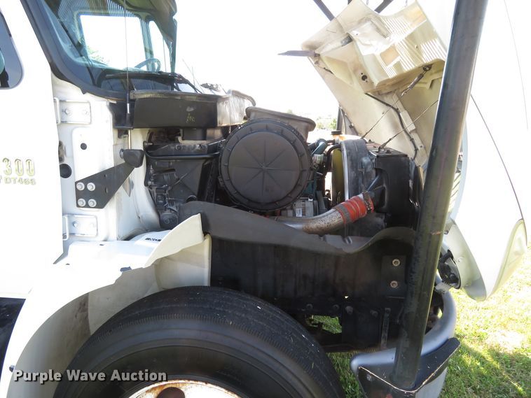 image for item FP9398 2005 International 4300  forestry bucket truck