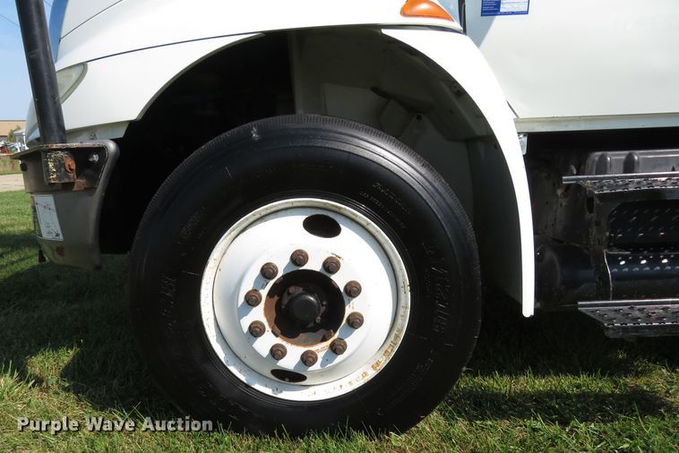 image for item FP9398 2005 International 4300  forestry bucket truck