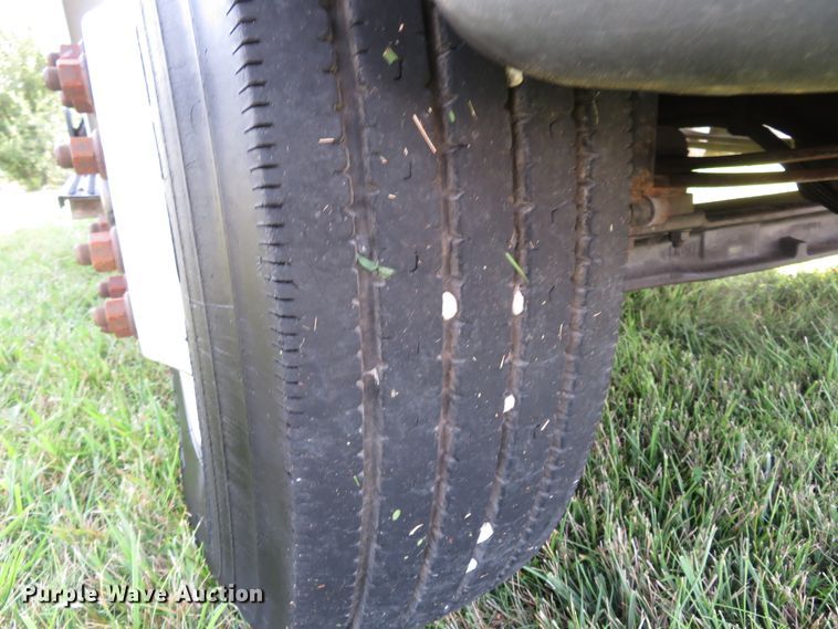 image for item FP9398 2005 International 4300  forestry bucket truck