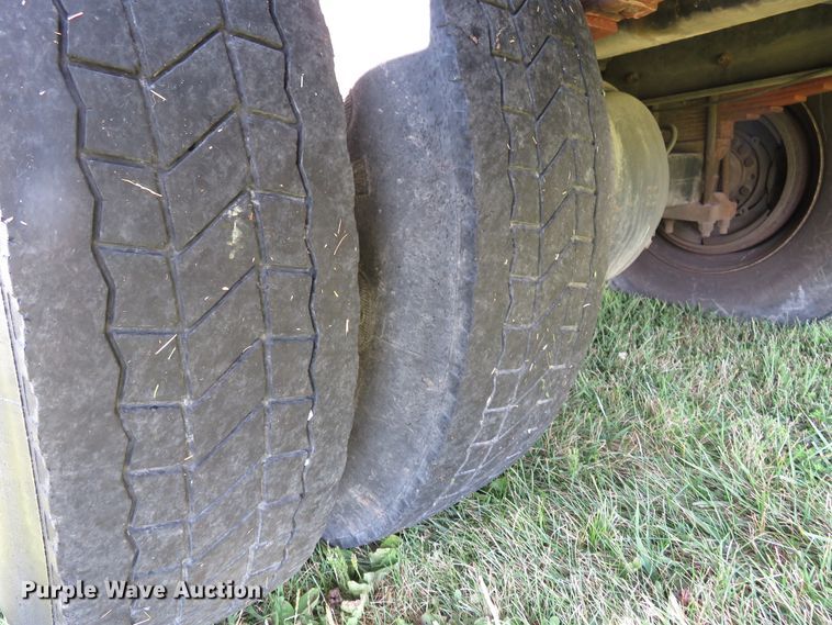 image for item FP9398 2005 International 4300  forestry bucket truck