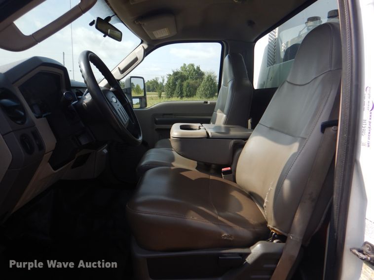 image for item HT9405 2008 Ford F550 Super Duty XL  utility / service truck