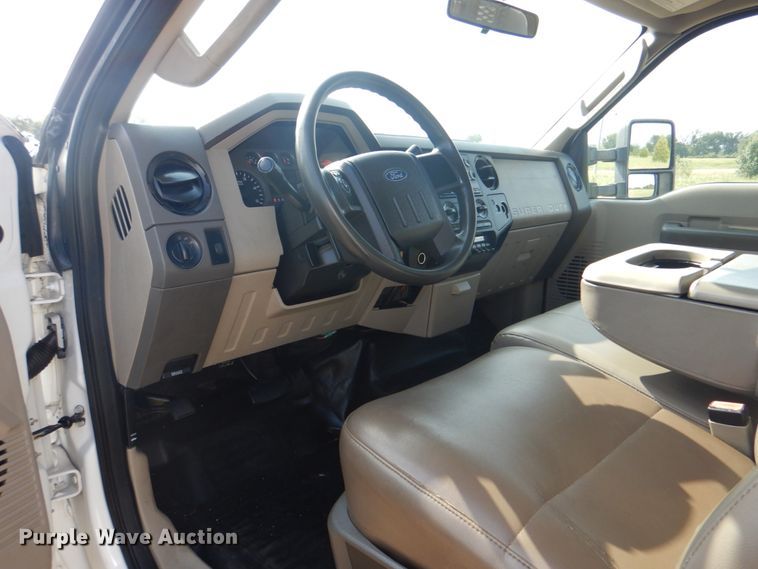 image for item HT9405 2008 Ford F550 Super Duty XL  utility / service truck