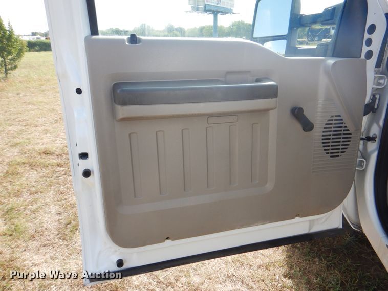 image for item HT9405 2008 Ford F550 Super Duty XL  utility / service truck