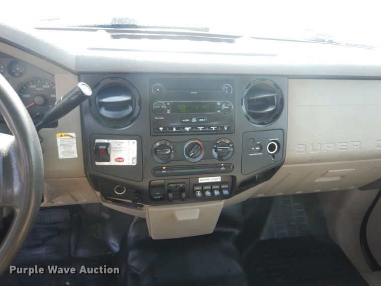 image for item HT9405 2008 Ford F550 Super Duty XL  utility / service truck