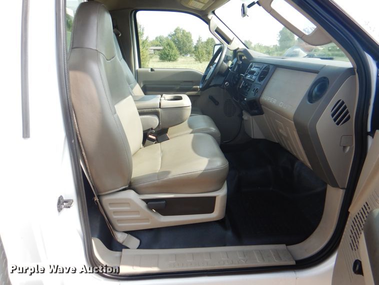 image for item HT9405 2008 Ford F550 Super Duty XL  utility / service truck