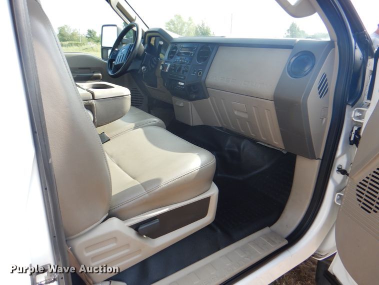 image for item HT9405 2008 Ford F550 Super Duty XL  utility / service truck