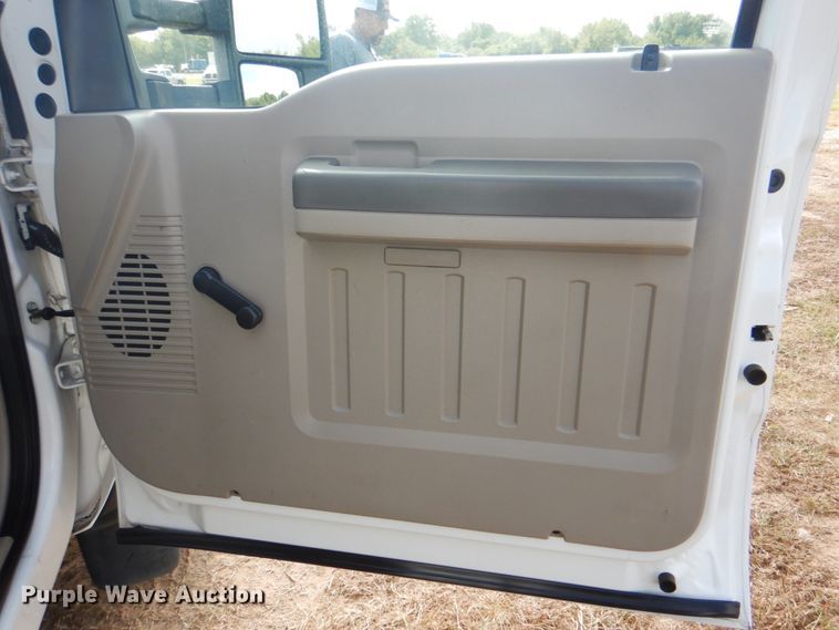 image for item HT9405 2008 Ford F550 Super Duty XL  utility / service truck