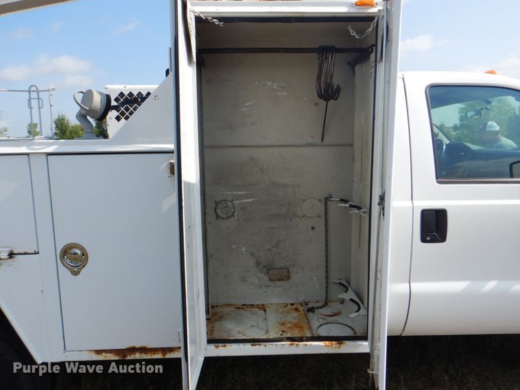 image for item HT9405 2008 Ford F550 Super Duty XL  utility / service truck