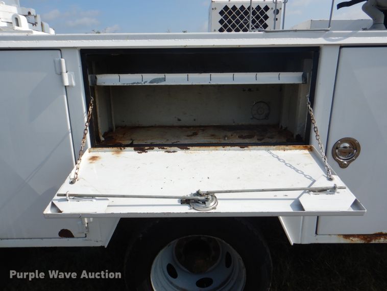 image for item HT9405 2008 Ford F550 Super Duty XL  utility / service truck