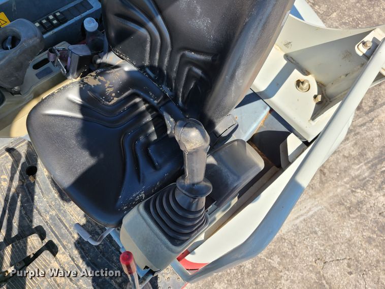 image for item IC9965 2015 Takeuchi TB230  mini excavator