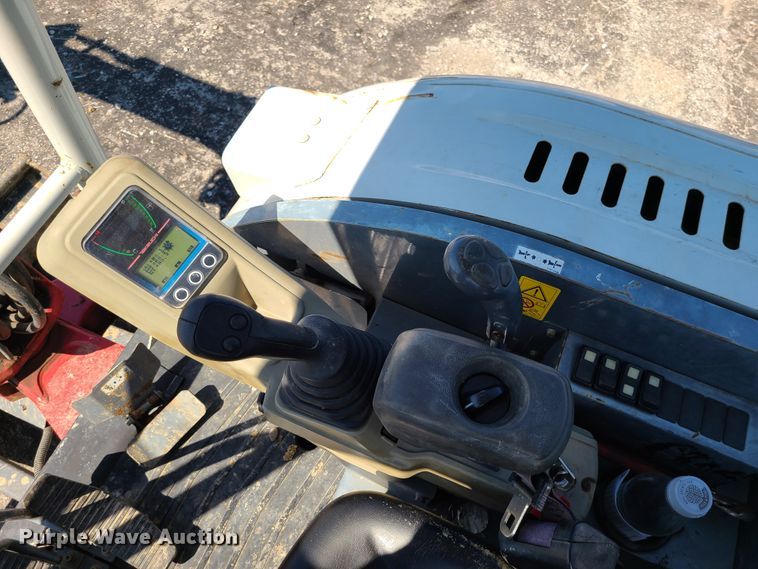 image for item IC9965 2015 Takeuchi TB230  mini excavator