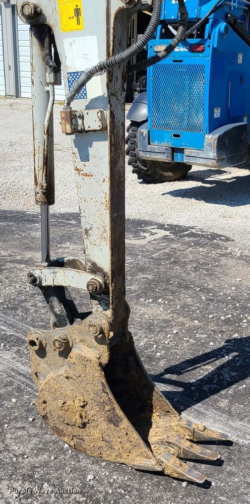 image for item IC9965 2015 Takeuchi TB230  mini excavator