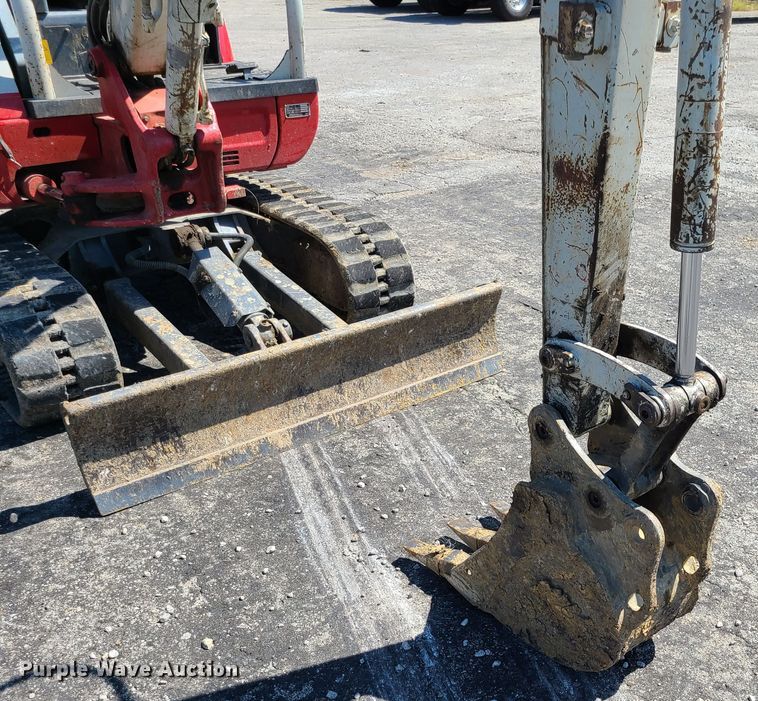 image for item IC9965 2015 Takeuchi TB230  mini excavator