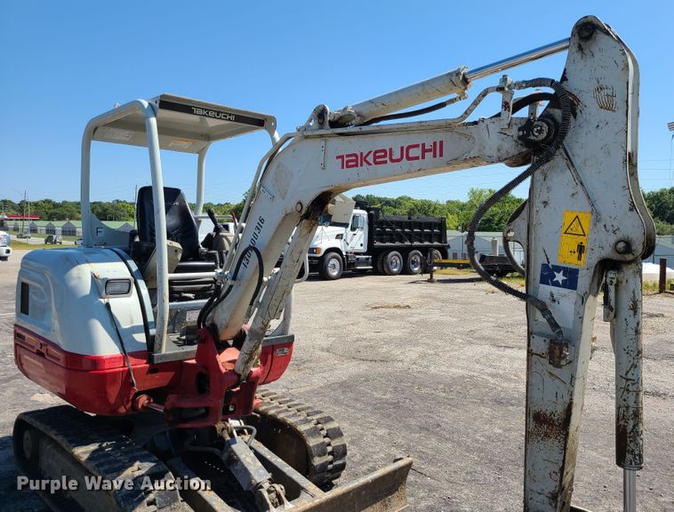 image for item IC9965 2015 Takeuchi TB230  mini excavator