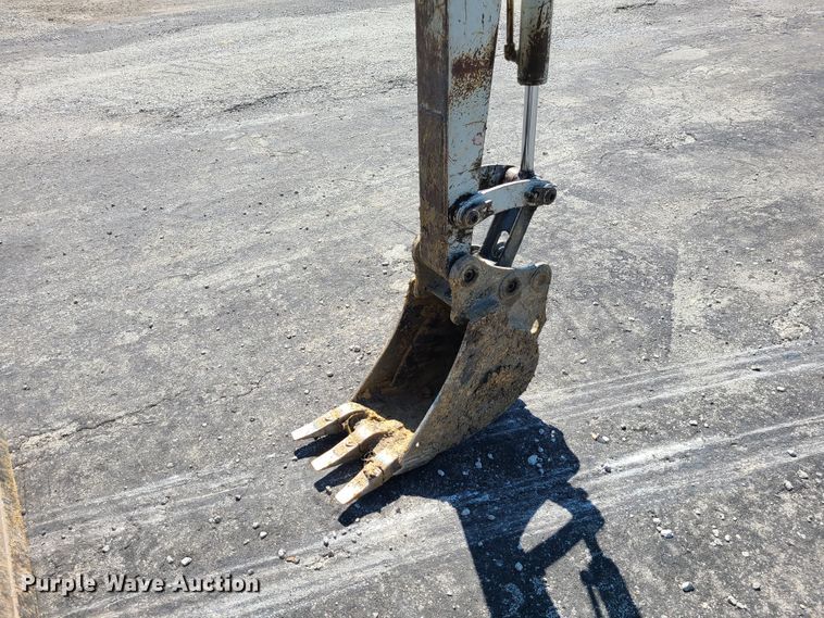 image for item IC9965 2015 Takeuchi TB230  mini excavator