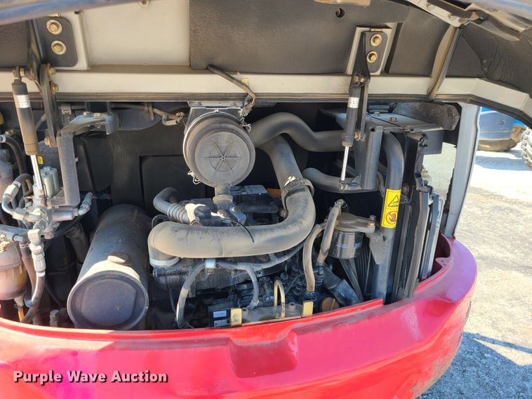 image for item IC9965 2015 Takeuchi TB230  mini excavator