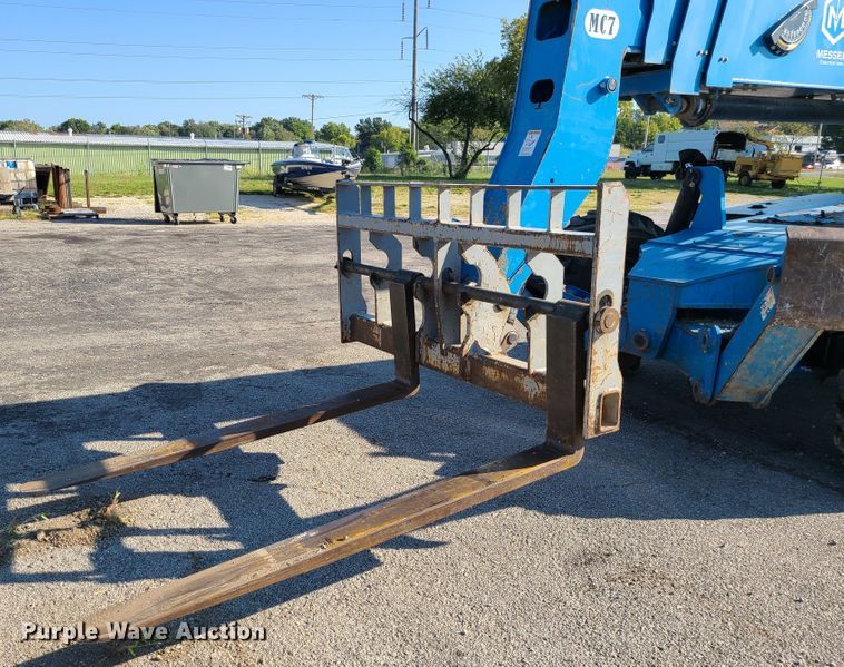 image for item IC9969 2012 Genie GTH1056  telehandler