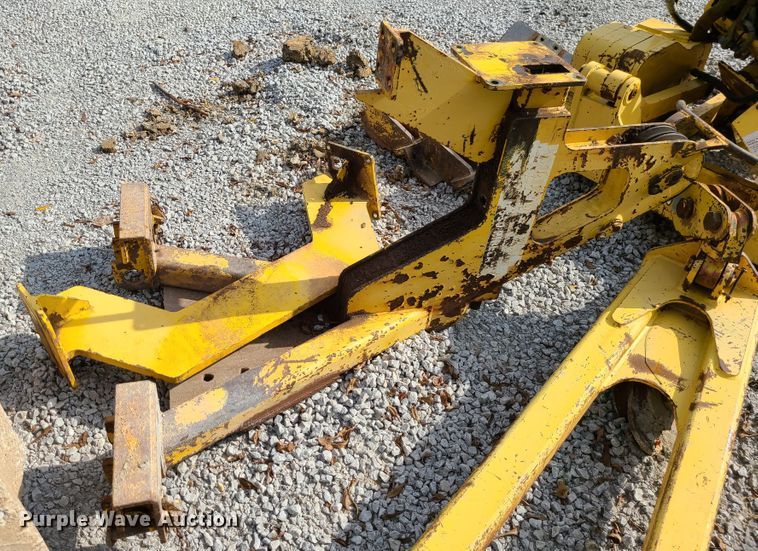 image for item IC9979 Midwestern Manufacturing 1530C pipelayer