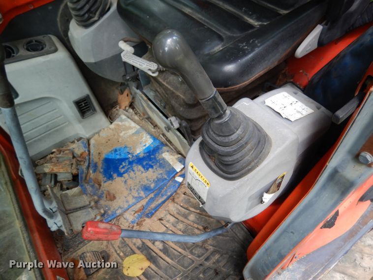 image for item IL9473 2004 Kubota KX161-3  mini excavator