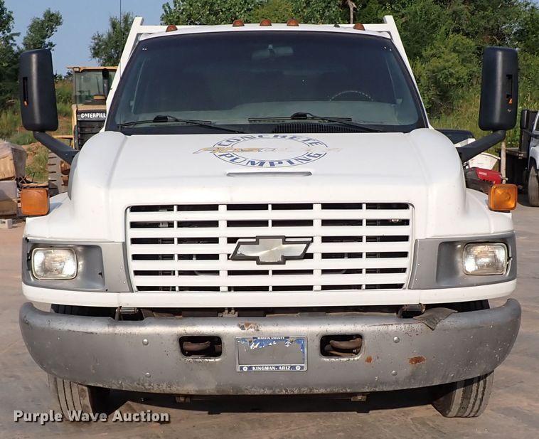 image for item IN9592 2005 Chevrolet C4500  flatbed truck